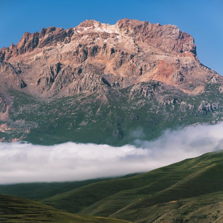 Священная гора в Дагестане