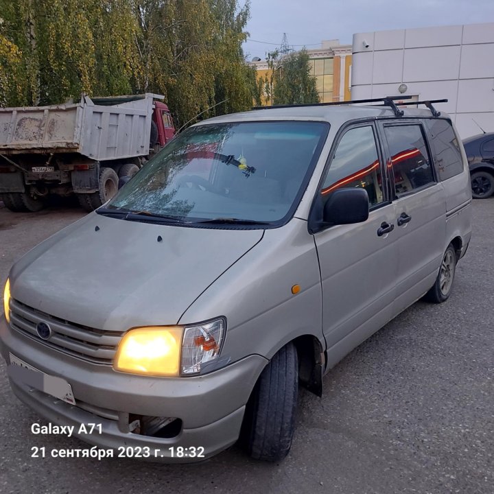 Toyota Lite Ace 4wd. Тойота Товн айс. Toyota Town Ace 4wd с люками. Игрушка игрушка микроавтобус Toyota Town Ace 4 s400.