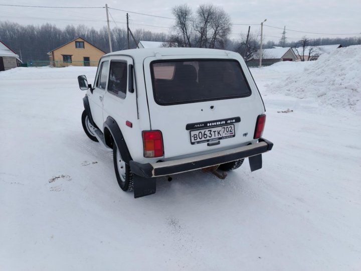 Купить б/у LADA (ВАЗ) 2121 (4x4) I Рестайлинг 1.7 MT (80 л.с.) 4WD бензин механи