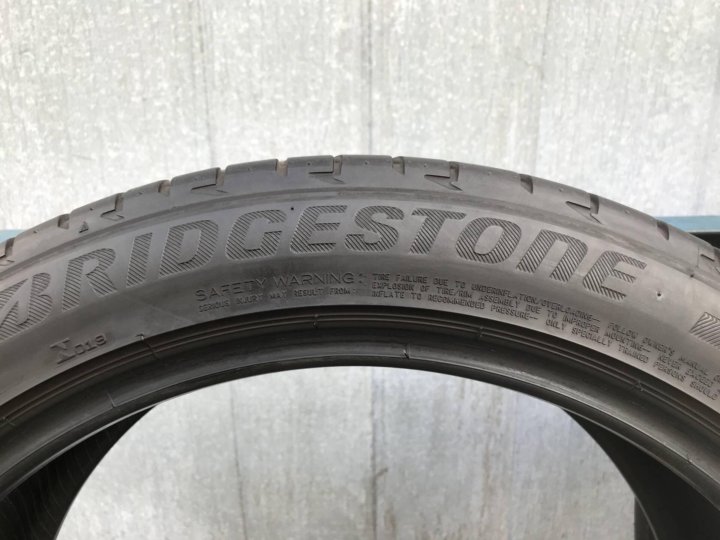 Бриджстоун туранза 18. Bridgestone 225/45 r17. 225/50 R18. 235/45 R19. Bridgestone RUNFLAT 225/45 r17 летняя.