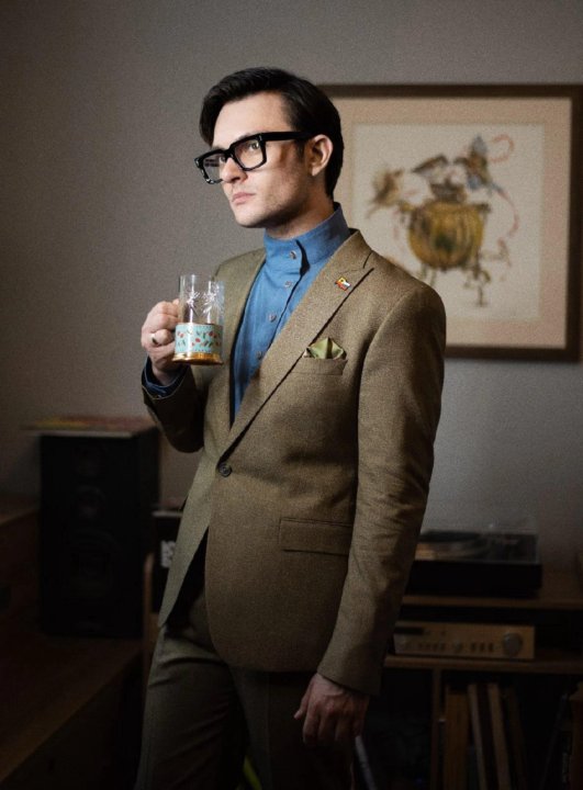 Левелсьют. Левелсьют. Косоворотки от levelsuit. Костюм мужской классический салатовый. Левелсьют.