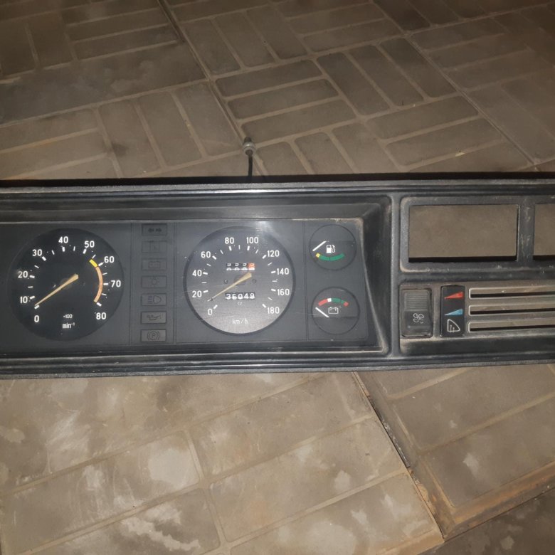 Панель приборов 2107 – купить в Челябинске, цена 1 000 руб., дата ...