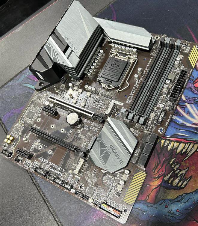Материнская плата gigabyte Z590 gaming X – купить в Хабаровске, цена 8 ...