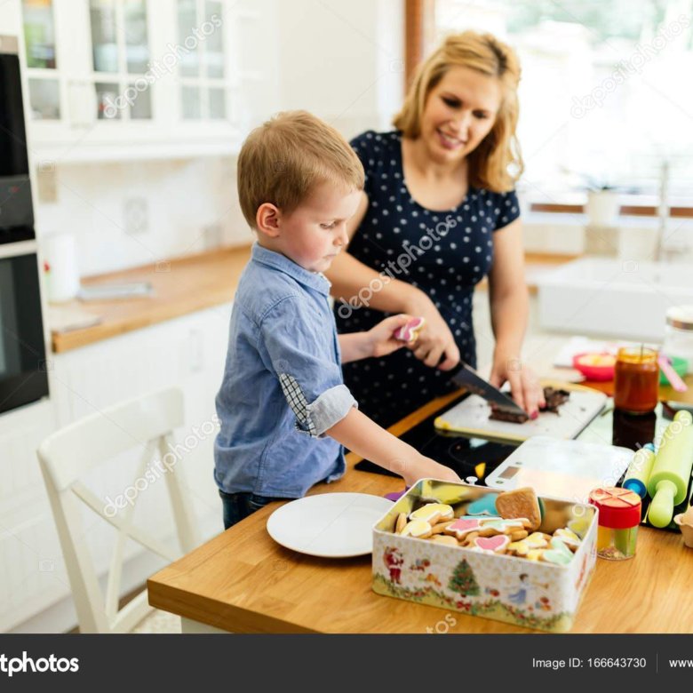 Требуется: Няня, метро Боровицкая. – работа в Москве, зарплата 90 000 ...