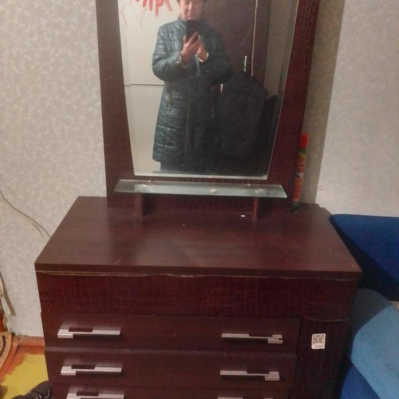 Комод с зеркалом – купить в Тюмени, цена 1 000 руб., дата размещения ...
