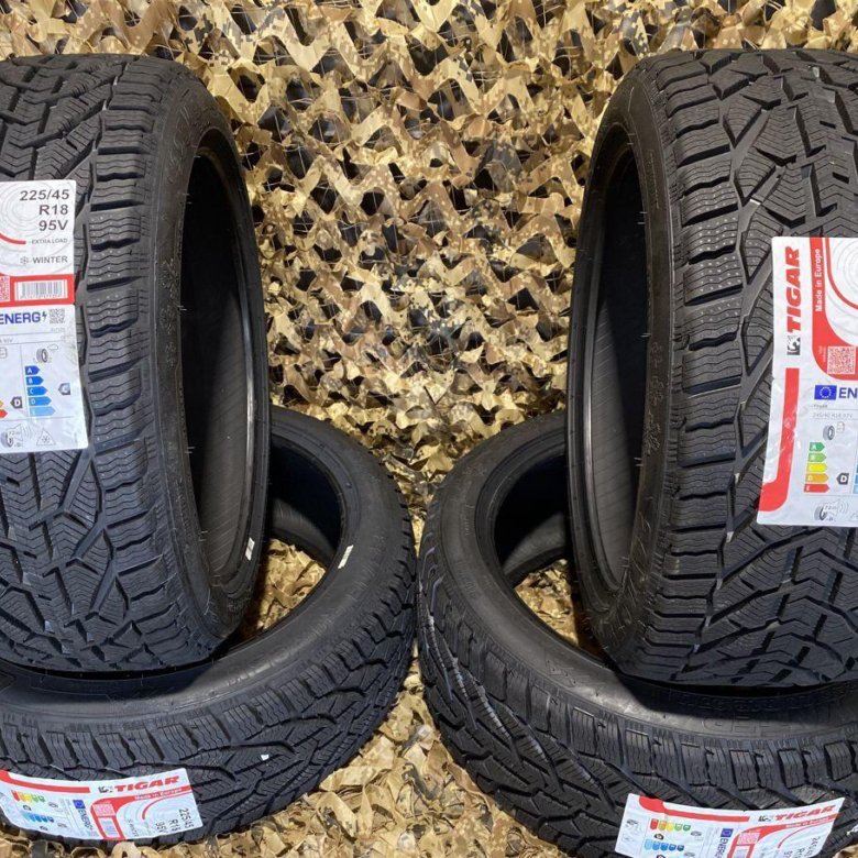 Хакапелита 11. 245 45 r18 зима шипы. Hankook w429 i pike rs2 тест. 245 45 r18 зима шипы. Резина зимняя dunlop липучка 245/40/19.