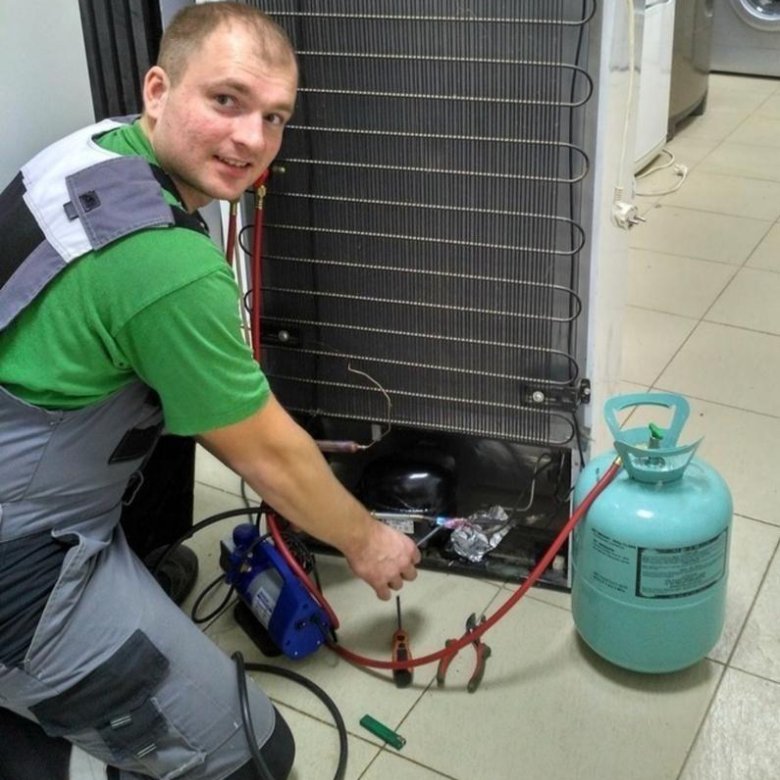Частный мастер по ремонту холодильников на дому – купить в Москве, цена ...