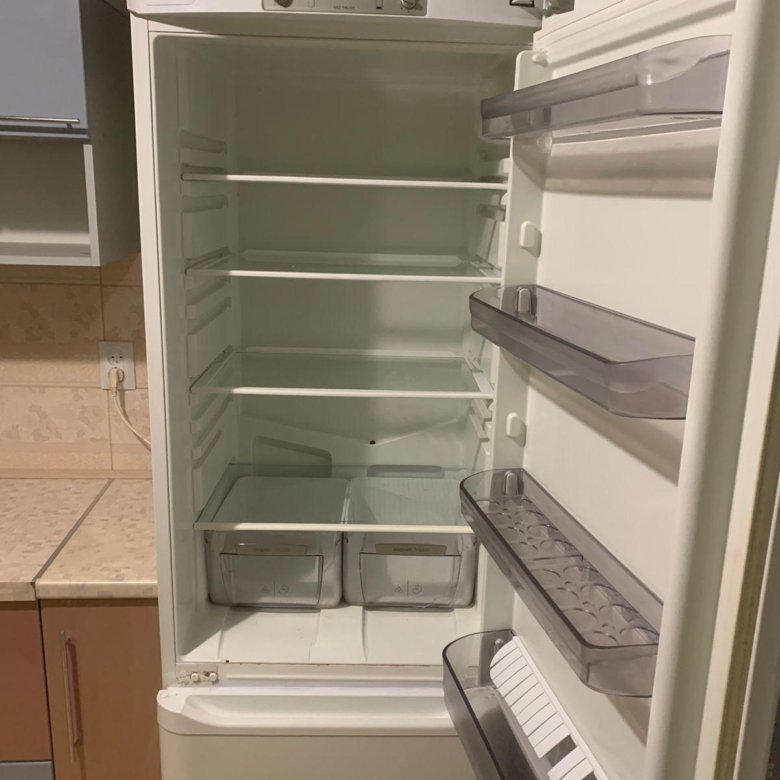 Холодильник – купить в Краснодаре, цена 4 000 руб., дата размещения: 27 ...
