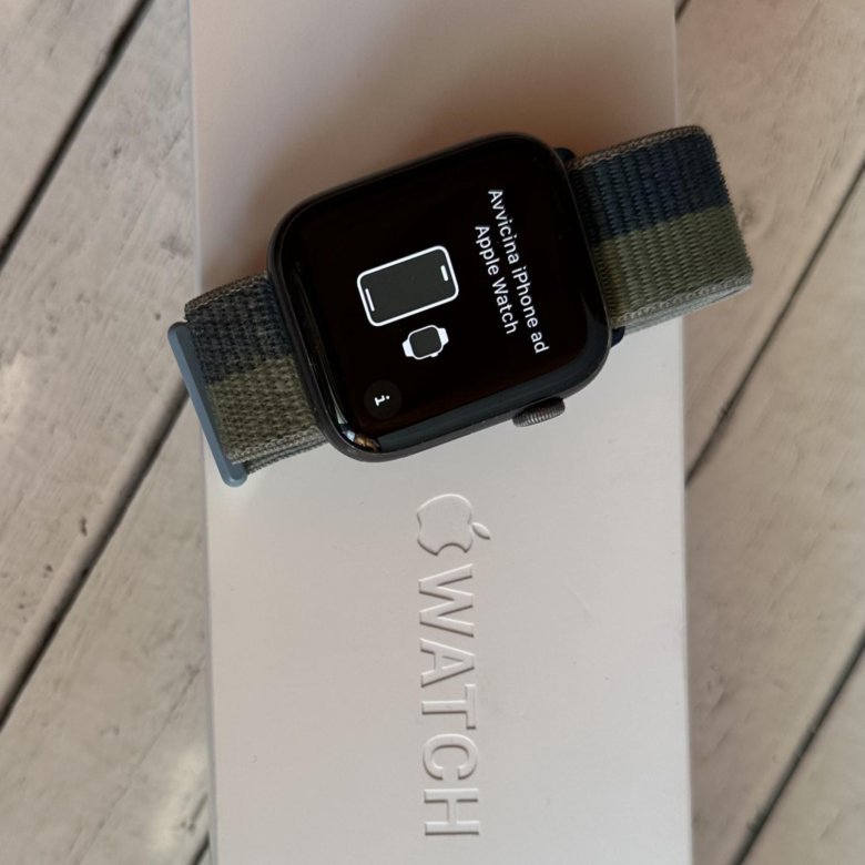 Apple Watch Series 4 44mm – купить в Новом, цена 8 000 руб., продано 21 ...