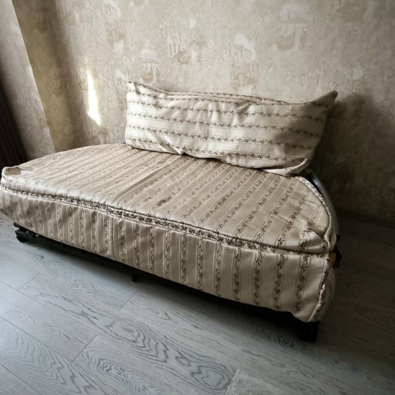 Диван – купить в Краснодаре, цена 4 500 руб., продано 19 мая – Диваны и ...
