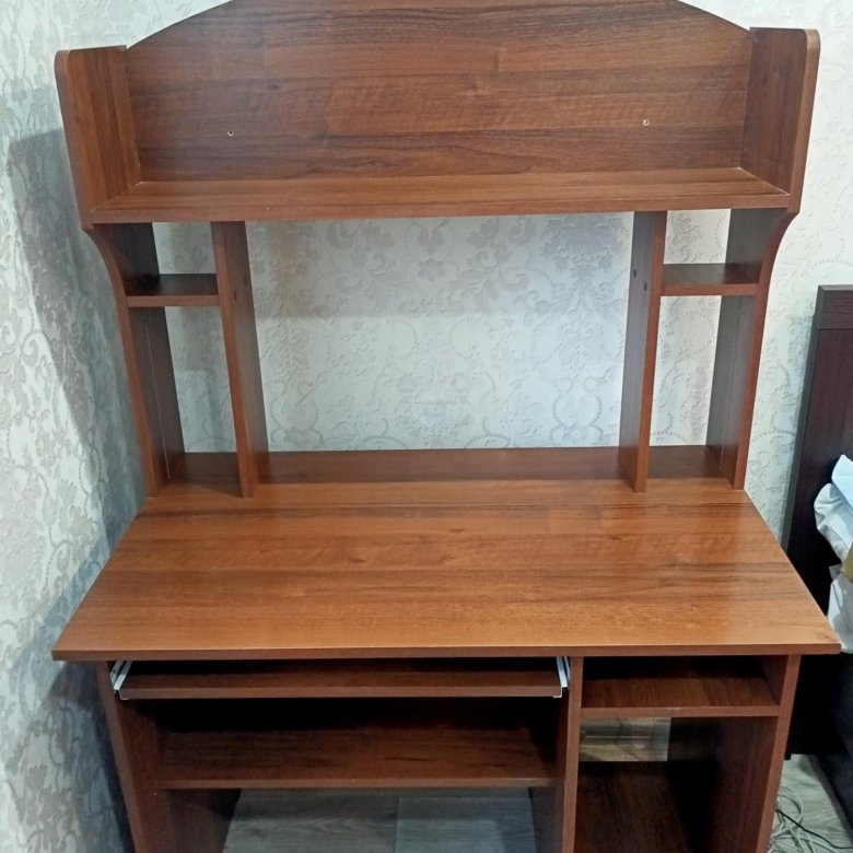 стол компьютерный – купить в Калуге, цена 2 490 руб., дата размещения ...