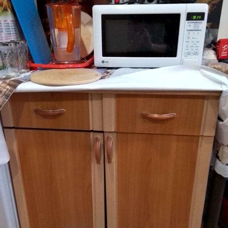 Продам кухонный стол и две навесные полки – купить в Пензе, цена 2 500 ...