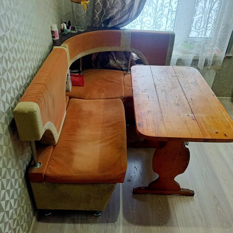 Кухонный уголок б/у со столом. – купить в Москве, бесплатно, дата ...