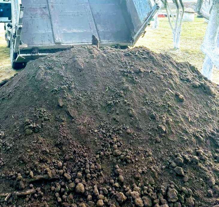 Земля плодородная чернозем навоз с доставкой – купить в Иваново, цена 1 ...