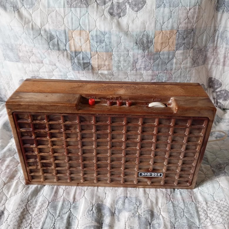 Приемник трёхпрограммный Эра 204 – купить в Москве, цена 500 руб., дата ...