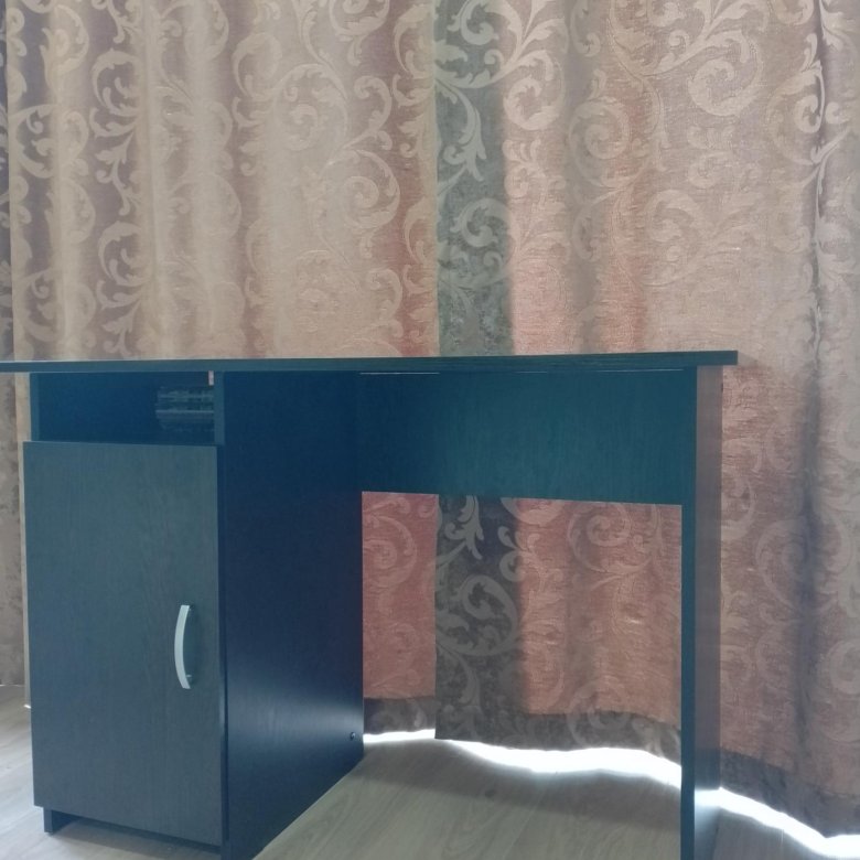 Стол писменный – купить в Сочи, цена 2 300 руб., дата размещения: 25.08 ...