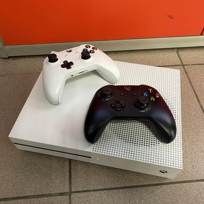 Игоровая приставка Xbox One S 1TB – купить в Екатеринбурге, цена 17 000 ...