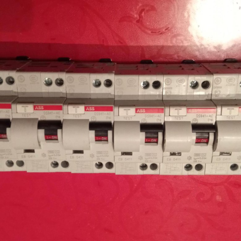 Дифавтоматы ABB DS941-AC C16A 30mA 4.5 кА – купить в Москве, цена 1 300 ...