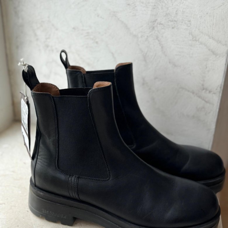 Trussardi новые ботинки 42 оригинал – купить в Москве, цена 13 890 руб ...