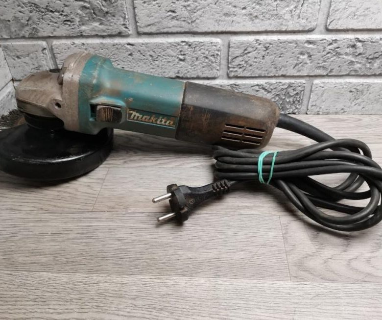 Угловая шлифмашина Makita 9558HN 125мм 840 Вт – купить в Самаре, цена 1 ...