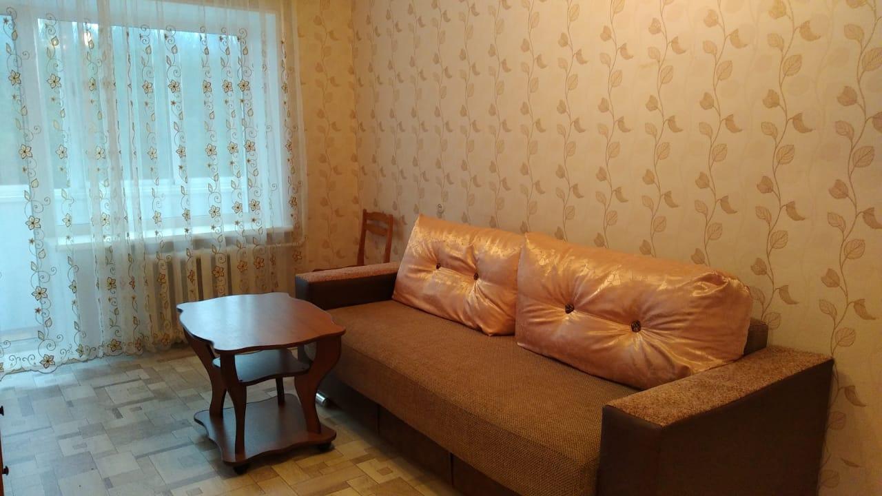 Арендовать 1-комнатную квартиру, улица Мира, Карпинск, 35.0 м2, 4 этаж,  1400р - объявление №3556874 на Nedvy.ru